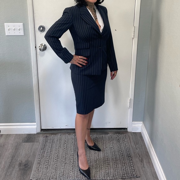 4 Pc Suit Set Pinstripe - Picture 4 of 6